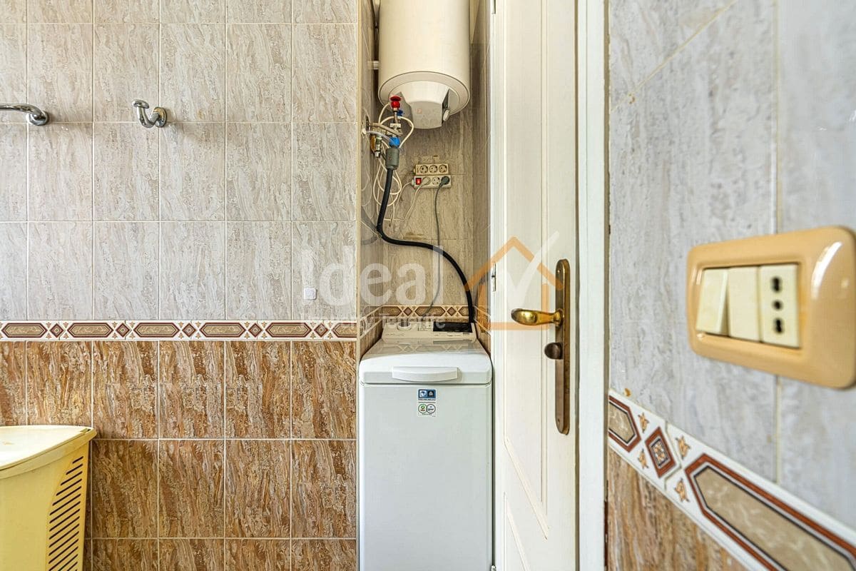 1 quarto Apartamento para venda em Playa de las Americas com piscina - 330 000 € (Ref: 9643733)