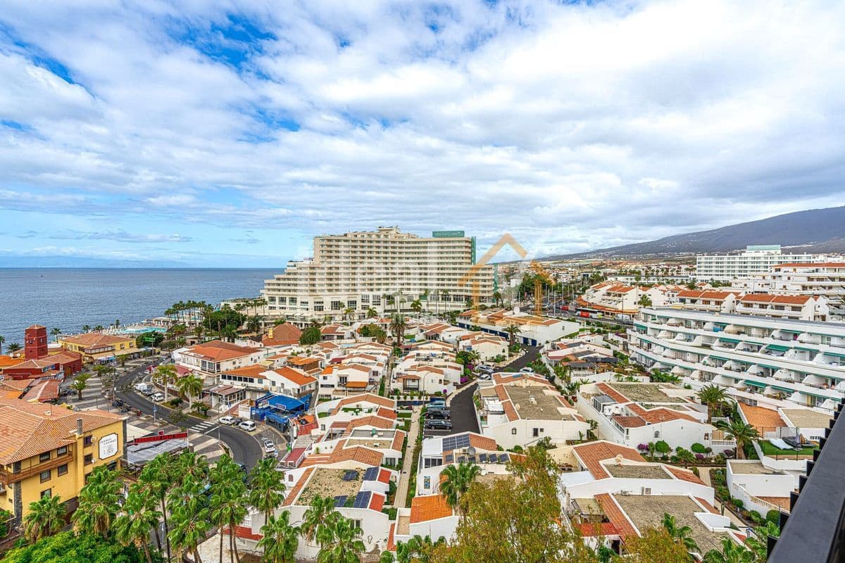 1 quarto Apartamento para venda em Playa de las Americas com piscina - 330 000 € (Ref: 9643733)