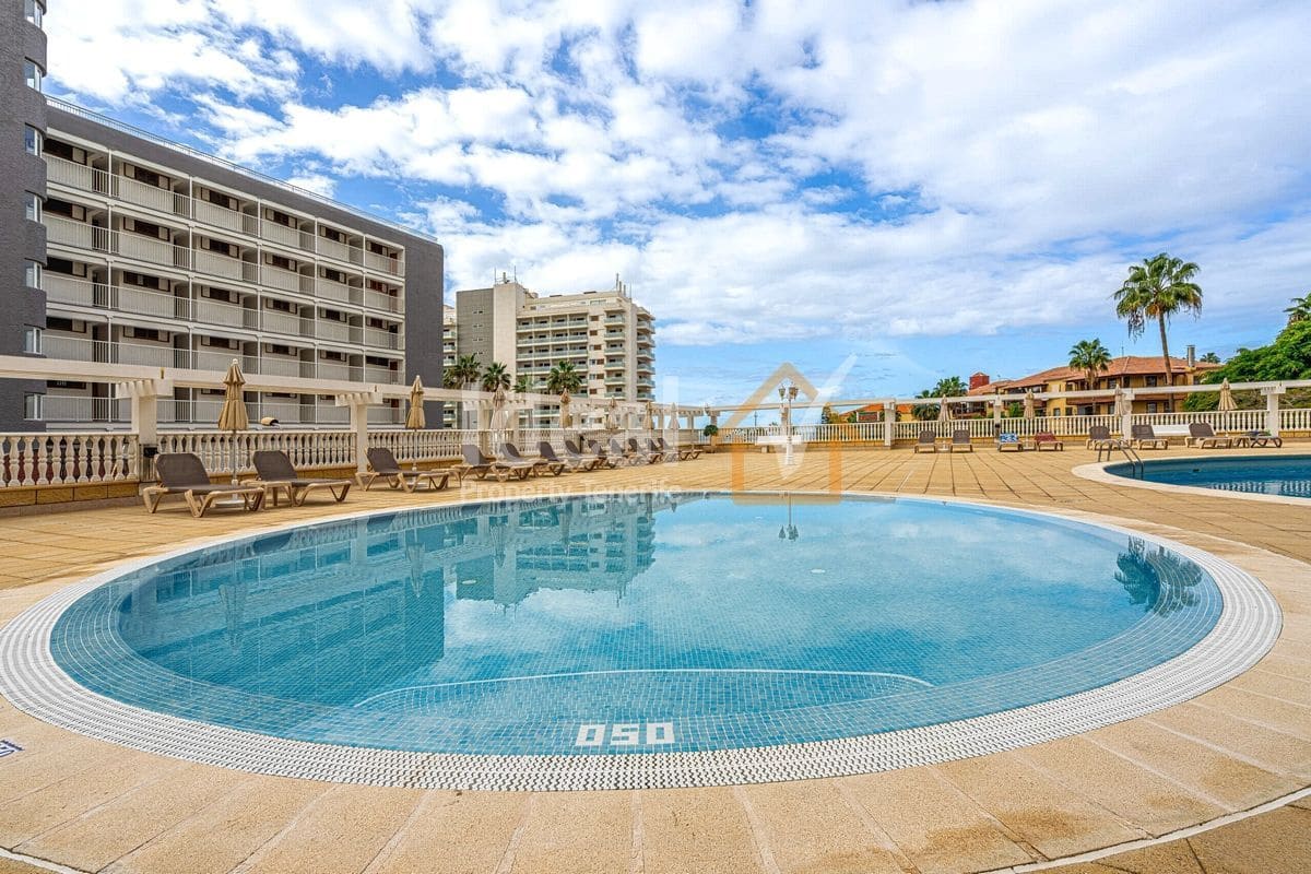 1 quarto Apartamento para venda em Playa de las Americas com piscina - 330 000 € (Ref: 9643733)