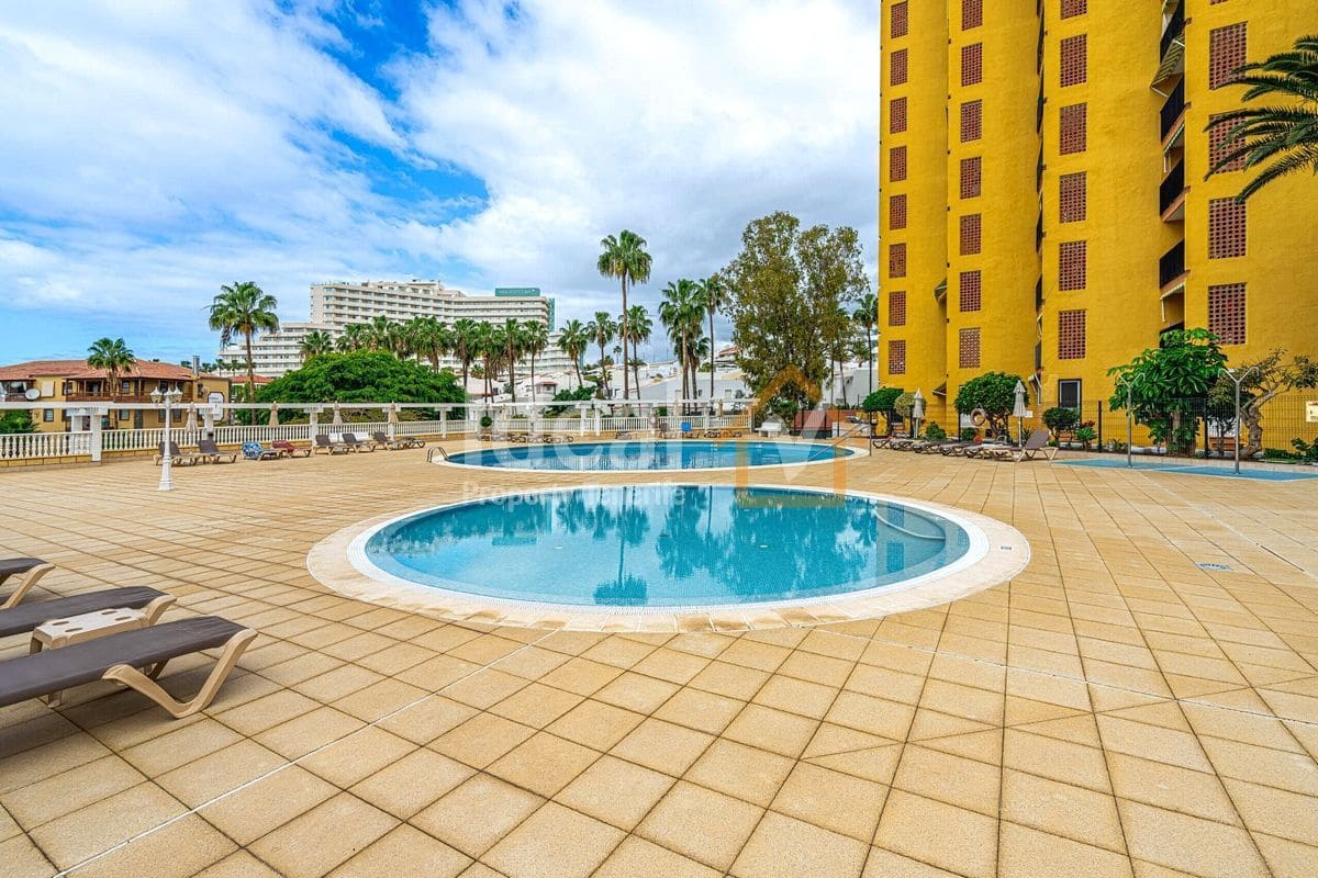 1 quarto Apartamento para venda em Playa de las Americas com piscina - 330 000 € (Ref: 9643733)