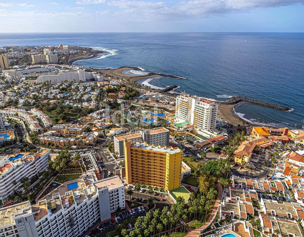 1 quarto Apartamento para venda em Playa de las Americas com piscina - 330 000 € (Ref: 9643733)