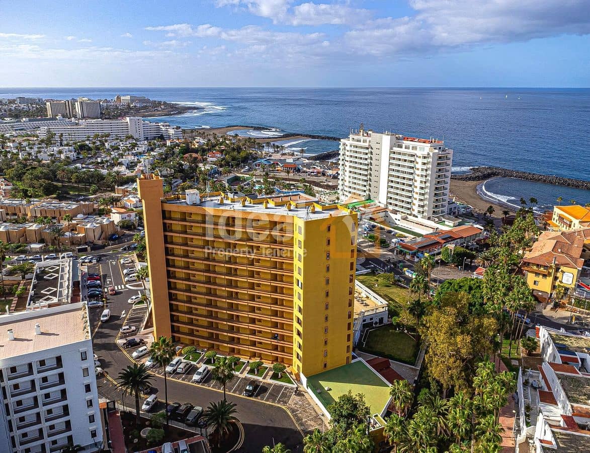 1 quarto Apartamento para venda em Playa de las Americas com piscina - 330 000 € (Ref: 9643733)