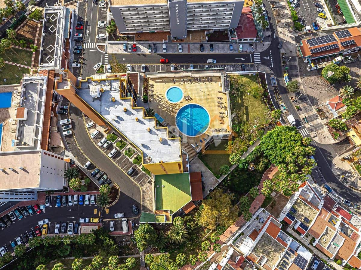 1 quarto Apartamento para venda em Playa de las Americas com piscina - 330 000 € (Ref: 9643733)