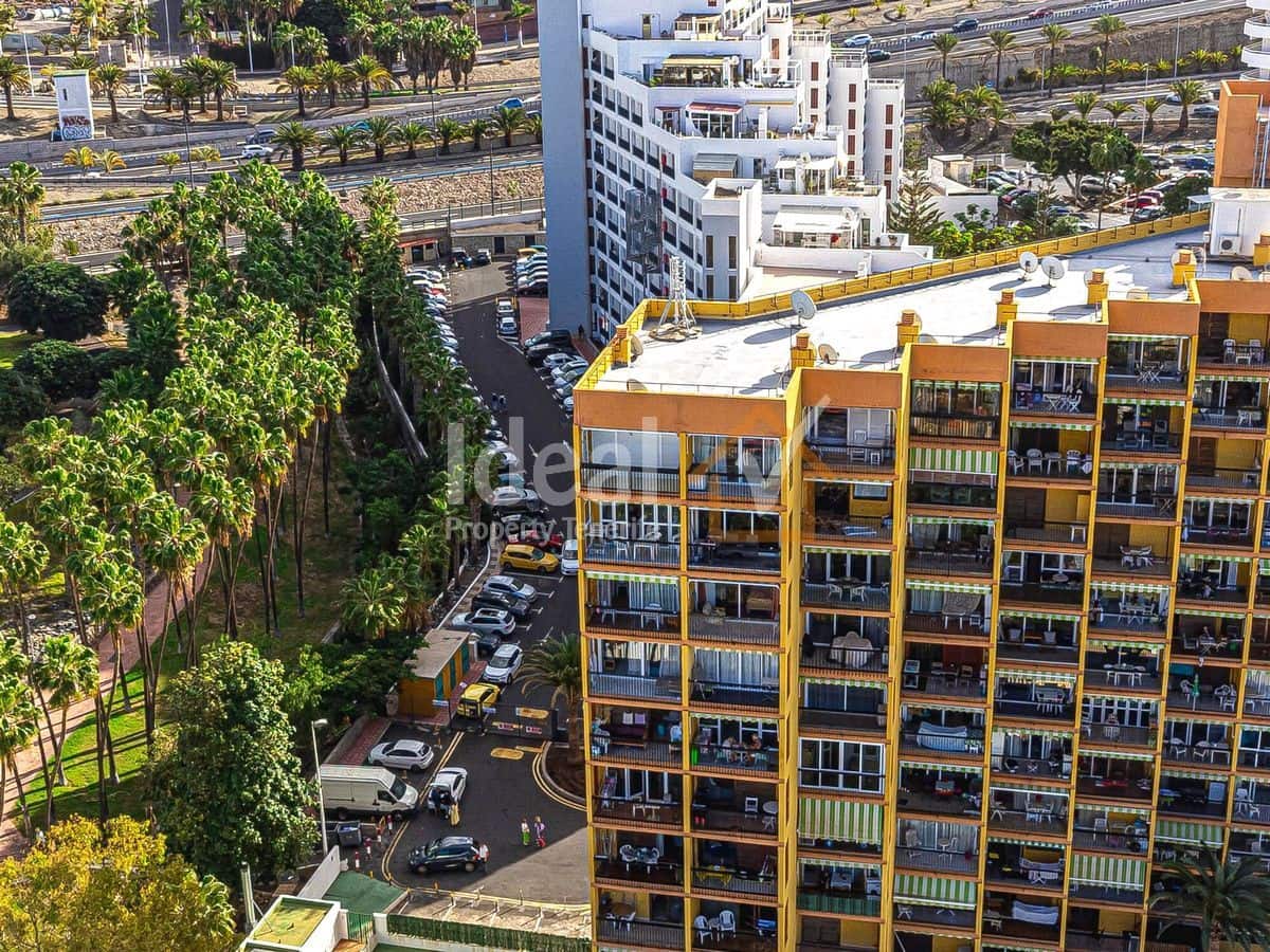 1 quarto Apartamento para venda em Playa de las Americas com piscina - 330 000 € (Ref: 9643733)