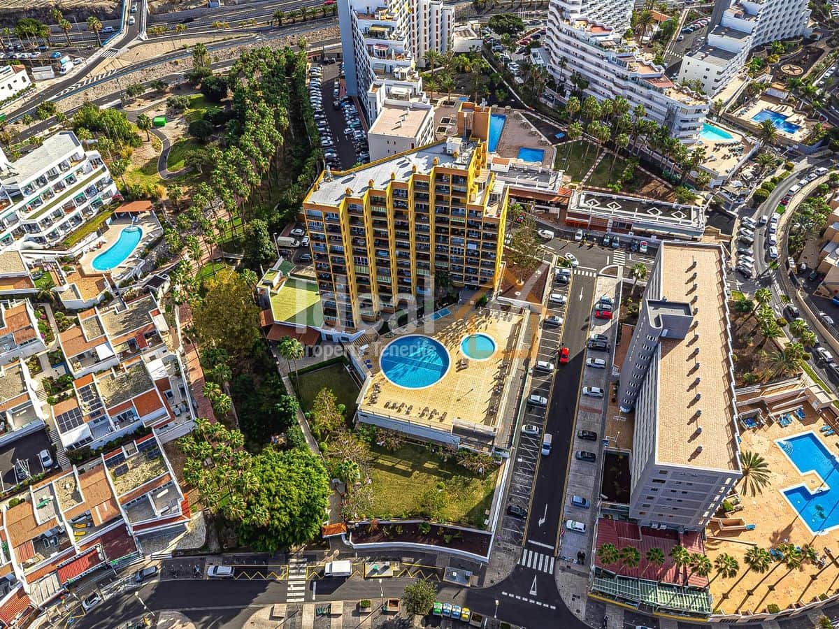 1 quarto Apartamento para venda em Playa de las Americas com piscina - 330 000 € (Ref: 9643733)