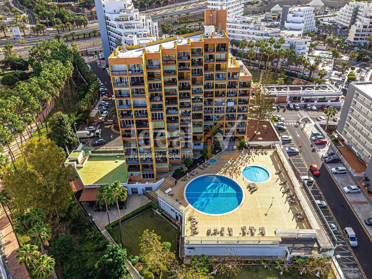 1 quarto Apartamento para venda em Playa de las Americas com piscina - 330 000 € (Ref: 9643733)