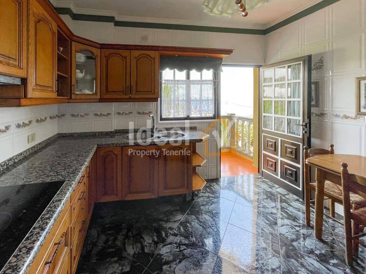 7 camera da letto Villa in vendita in Los Silos con garage - 650.000 € (Rif: 9643734)