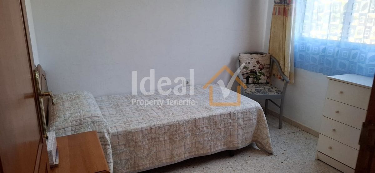 Chalet de 7 habitaciones en Arona en venta con garaje - 699.000 € (Ref: 9655658)