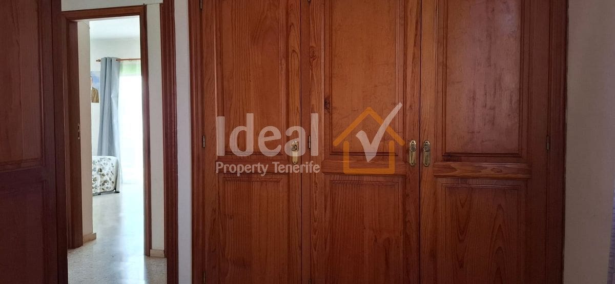 Chalet de 7 habitaciones en Arona en venta con garaje - 699.000 € (Ref: 9655658)