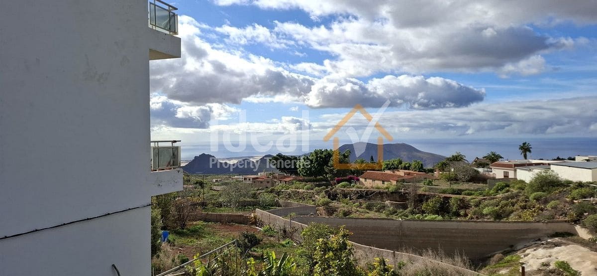 Chalet de 7 habitaciones en Arona en venta con garaje - 699.000 € (Ref: 9655658)