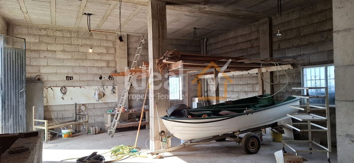 Chalet de 7 habitaciones en Arona en venta con garaje - 699.000 € (Ref: 9655658)