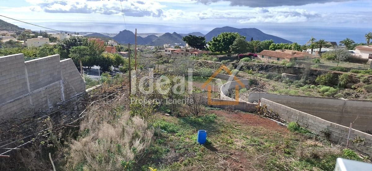 Chalet de 7 habitaciones en Arona en venta con garaje - 699.000 € (Ref: 9655658)