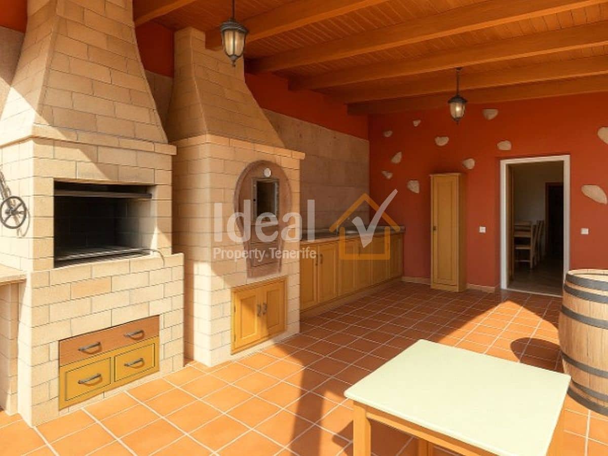 8 makuuhuone Huvila myytävänä paikassa La Esperanza mukana uima-altaan - 649 000 € (Ref: 9658315)