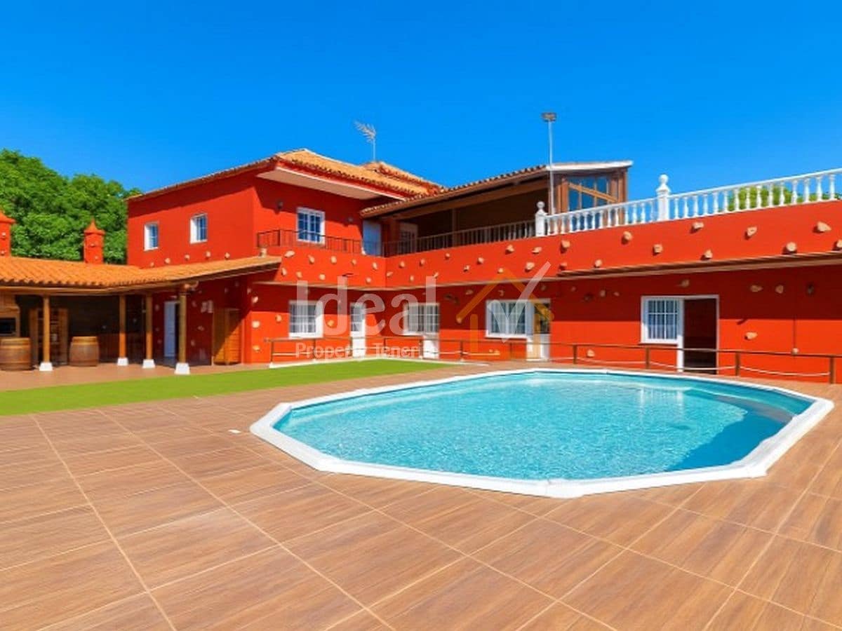 8 soverom Villa til salgs i La Esperanza med svømmebasseng - € 649 000 (Ref: 9658315)