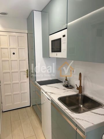 Yksiö myytävänä paikassa Costa Adeje, Adeje mukana uima-altaan 
autotalli - 199 000 € (Ref: 9719475)