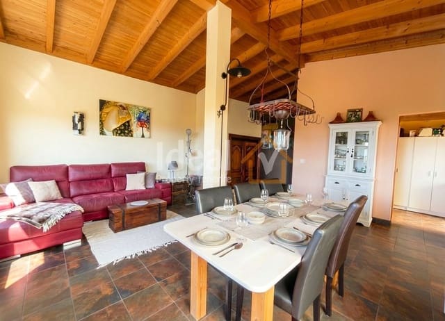 Chalet de 3 habitaciones en La Escalona, Vilaflor en venta con piscina garaje - 548.000 € (Ref: 9777640)