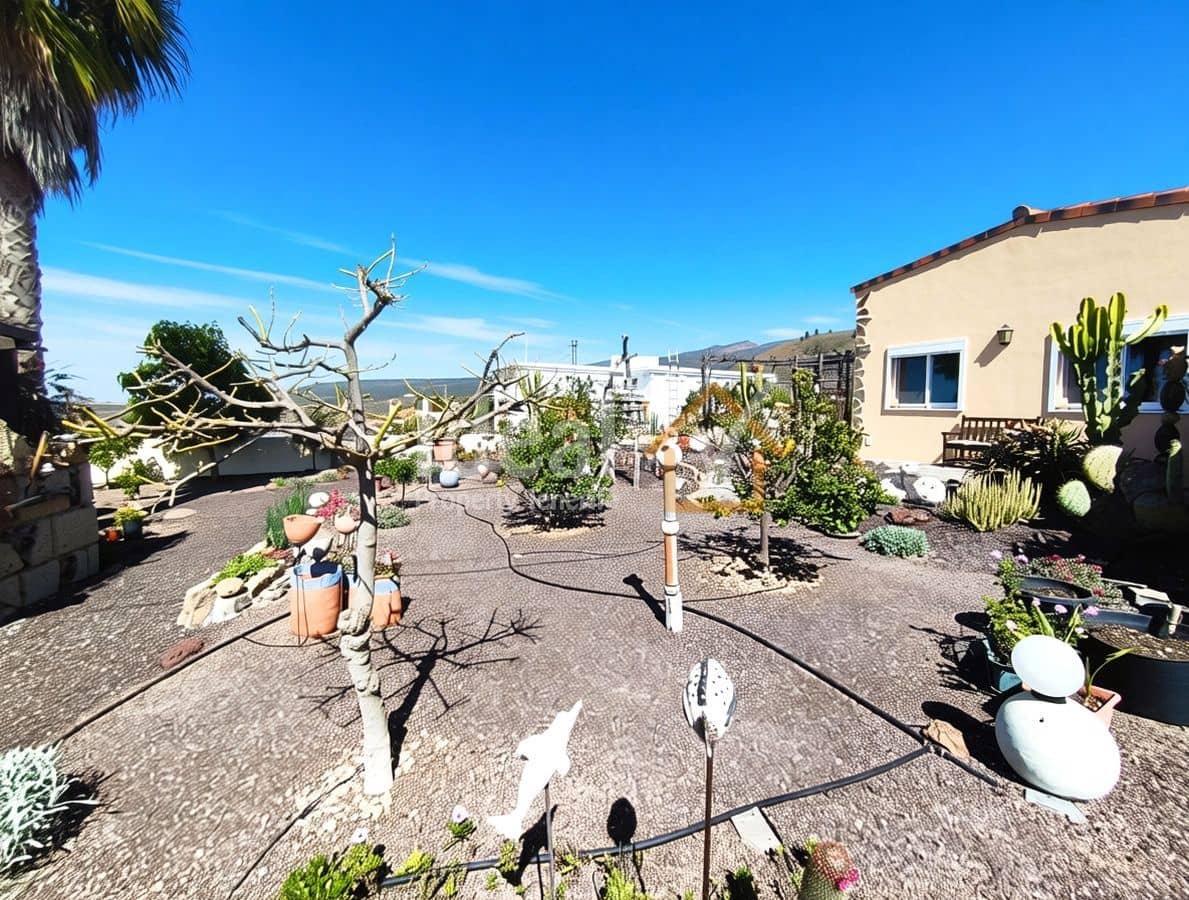 3 soverom Villa til salgs i La Escalona med svømmebasseng garasje - € 548 000 (Ref: 9777640)