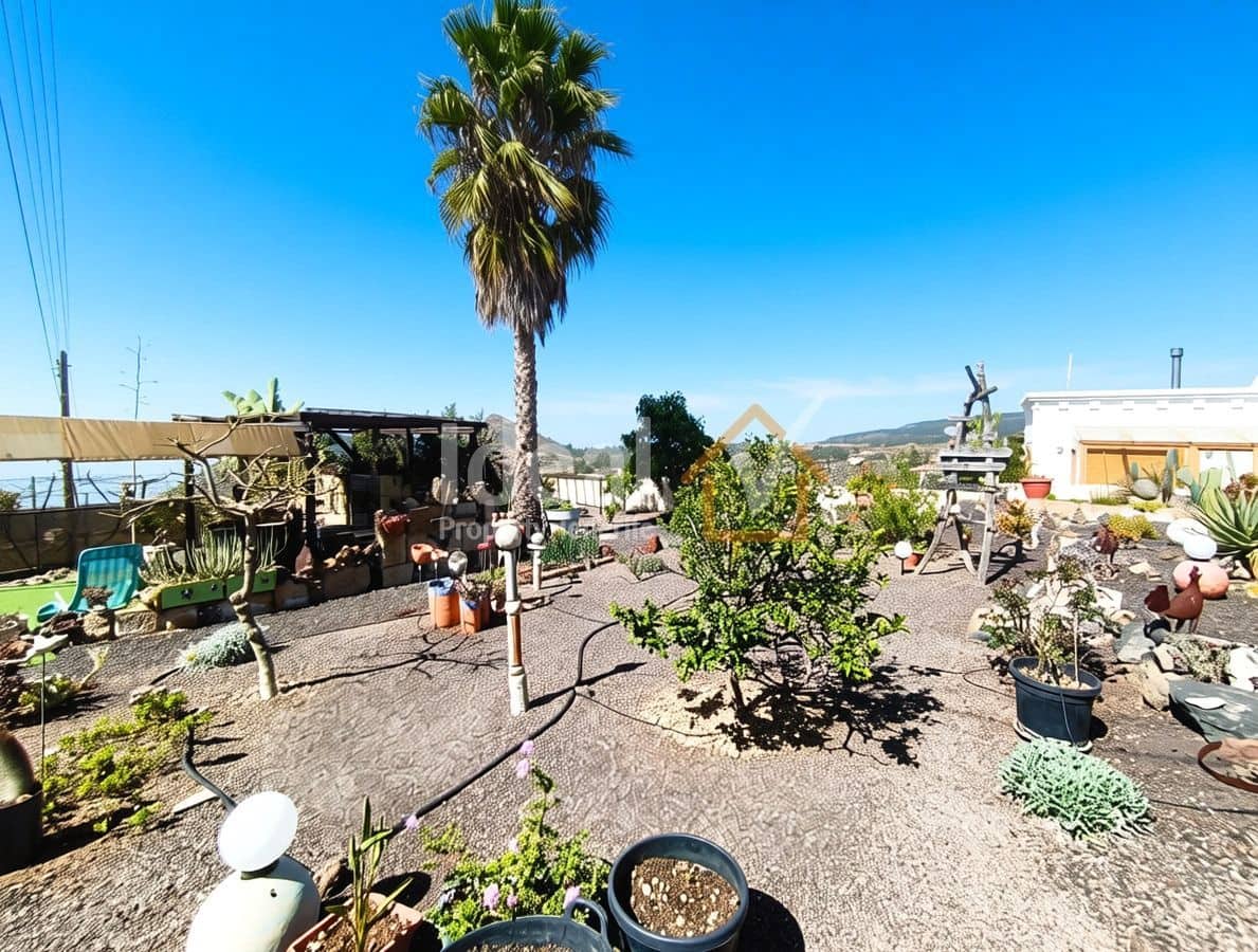 3 soverom Villa til salgs i La Escalona med svømmebasseng garasje - € 548 000 (Ref: 9777640)