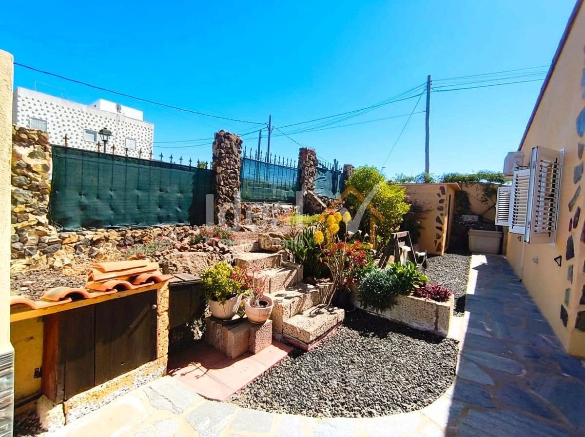 3 soverom Villa til salgs i La Escalona med svømmebasseng garasje - € 548 000 (Ref: 9777640)