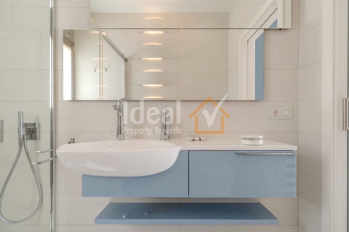 5 chambre Villa/Maison à vendre à Torviscas avec piscine garage - 2 100 000 € (Ref: 9788134)