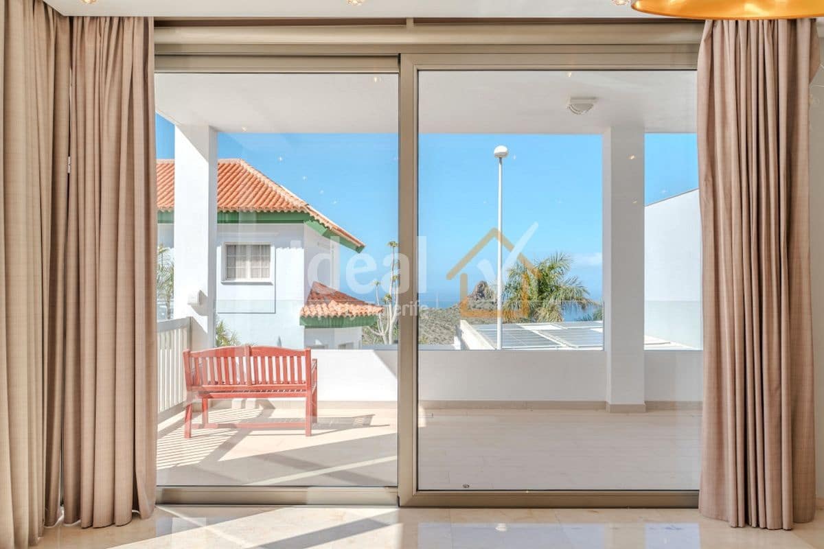 5 chambre Villa/Maison à vendre à Torviscas avec piscine garage - 2 100 000 € (Ref: 9788134)