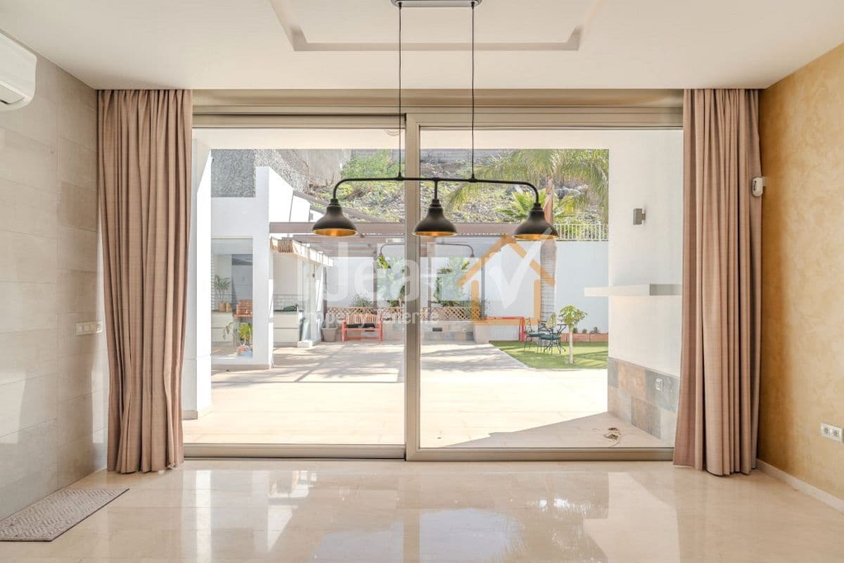 5 chambre Villa/Maison à vendre à Torviscas avec piscine garage - 2 100 000 € (Ref: 9788134)