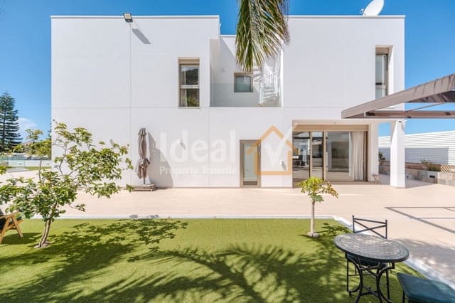 5 chambre Villa/Maison à vendre à Torviscas, Adeje avec piscine garage - 2 100 000 € (Ref: 9788134)