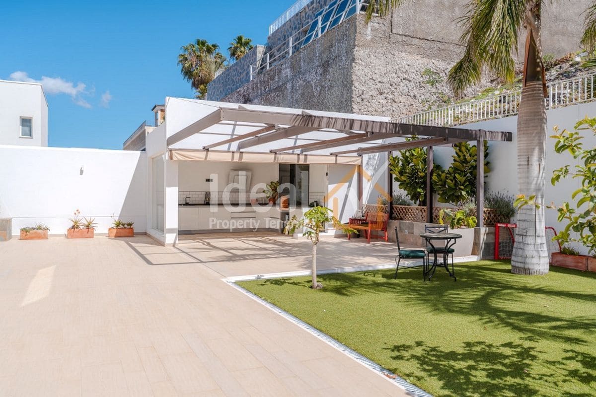 5 chambre Villa/Maison à vendre à Torviscas avec piscine garage - 2 100 000 € (Ref: 9788134)