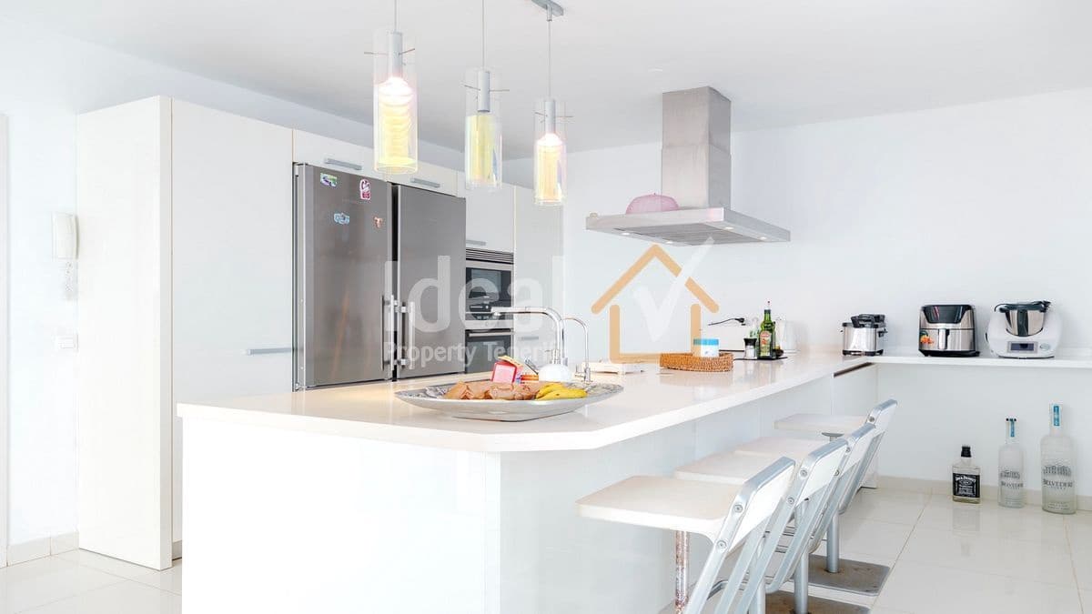 Chalet de 5 habitaciones en El Madroñal en venta con piscina garaje - 2.730.000 € (Ref: 9806068)