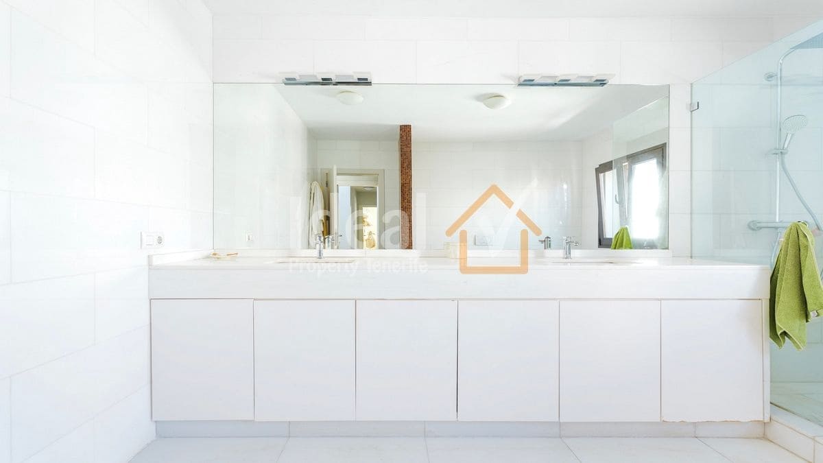 Chalet de 5 habitaciones en El Madroñal en venta con piscina garaje - 2.730.000 € (Ref: 9806068)