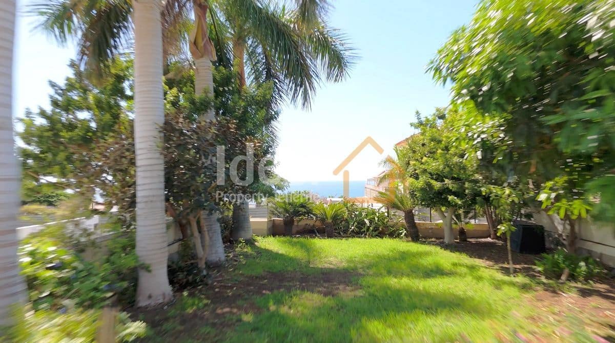 Chalet de 5 habitaciones en El Madroñal en venta con piscina garaje - 2.730.000 € (Ref: 9806068)