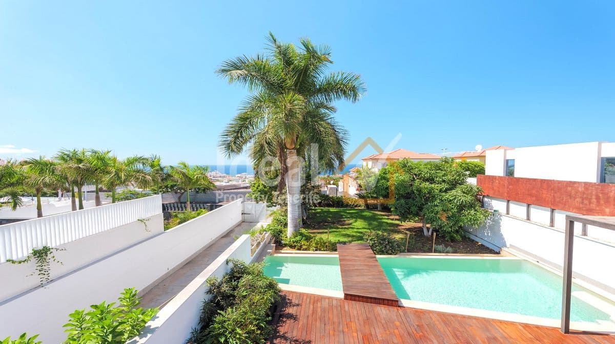 Chalet de 5 habitaciones en El Madroñal en venta con piscina garaje - 2.730.000 € (Ref: 9806068)