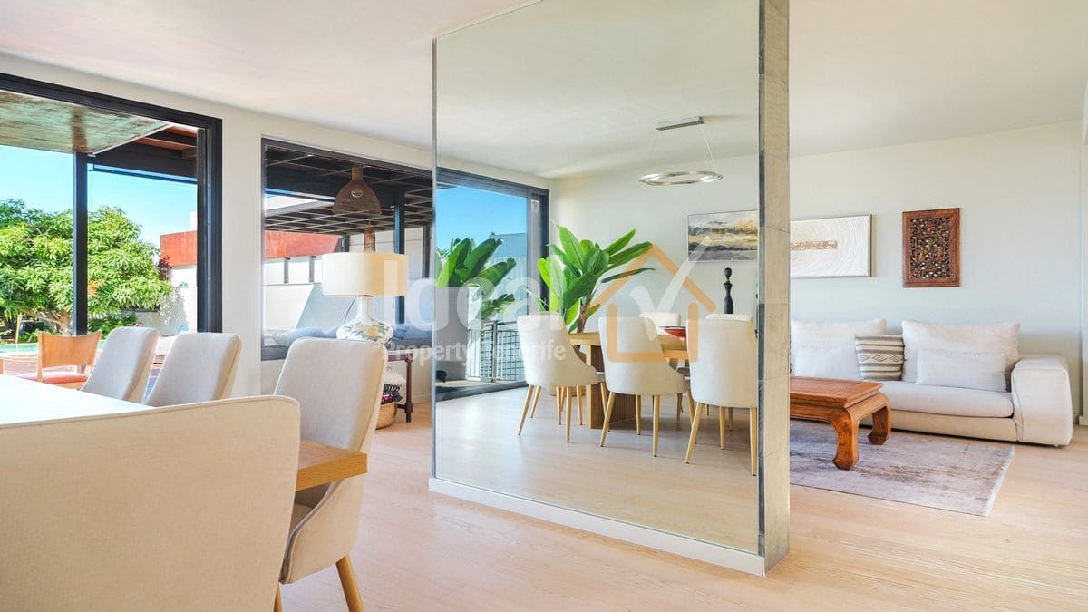 Chalet de 5 habitaciones en El Madroñal en venta con piscina garaje - 2.730.000 € (Ref: 9806068)