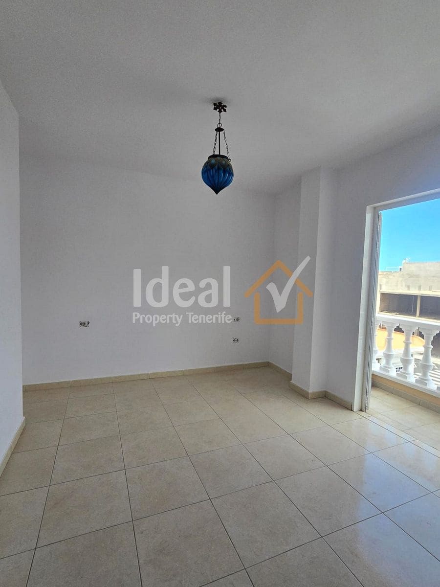 Ático de 2 habitaciones en Los Abrigos en venta - 230.000 € (Ref: 9811205)