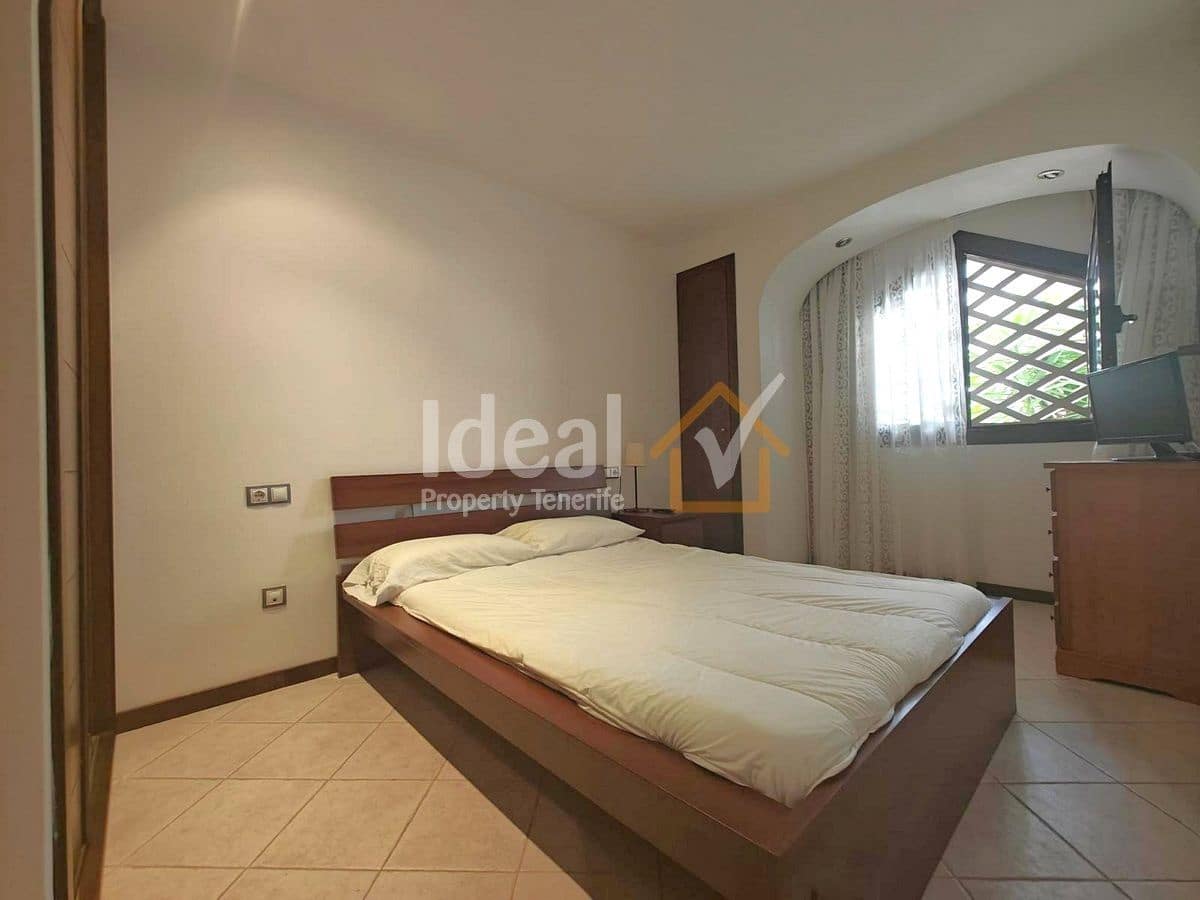 1 sypialnia Apartament na sprzedaż w Playa Paraiso z basenem garażem - 325 000 € (Ref: 9811208)