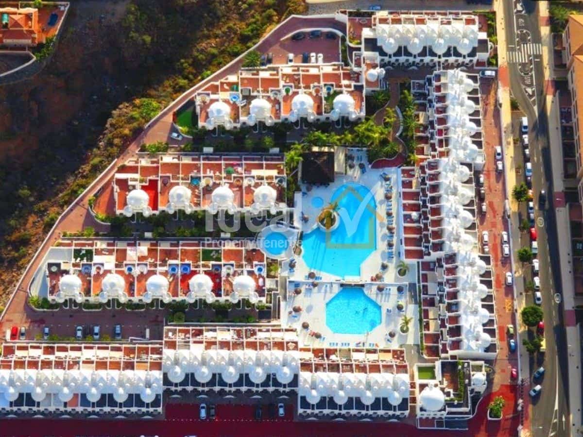 1 sypialnia Apartament na sprzedaż w Playa Paraiso z basenem garażem - 325 000 € (Ref: 9811208)