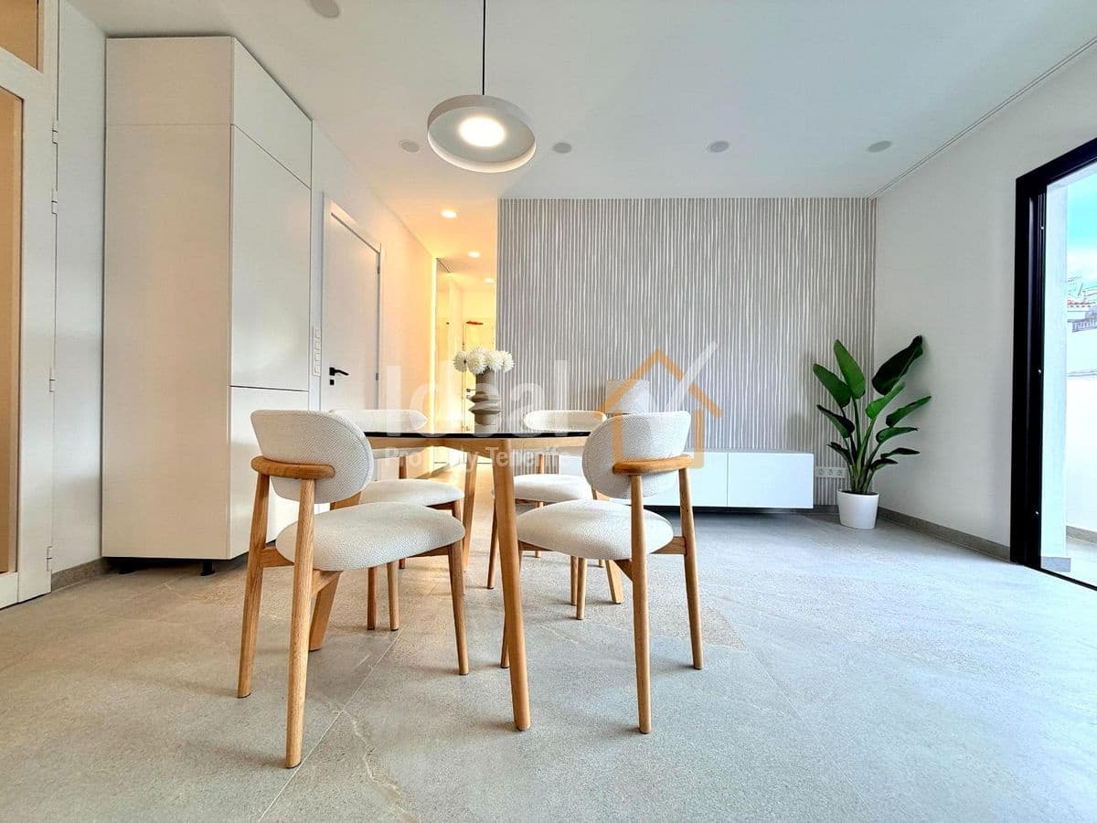 2 soveværelse Lejlighed til salg i Los Abrigos - € 320.000 (Ref: 9816975)