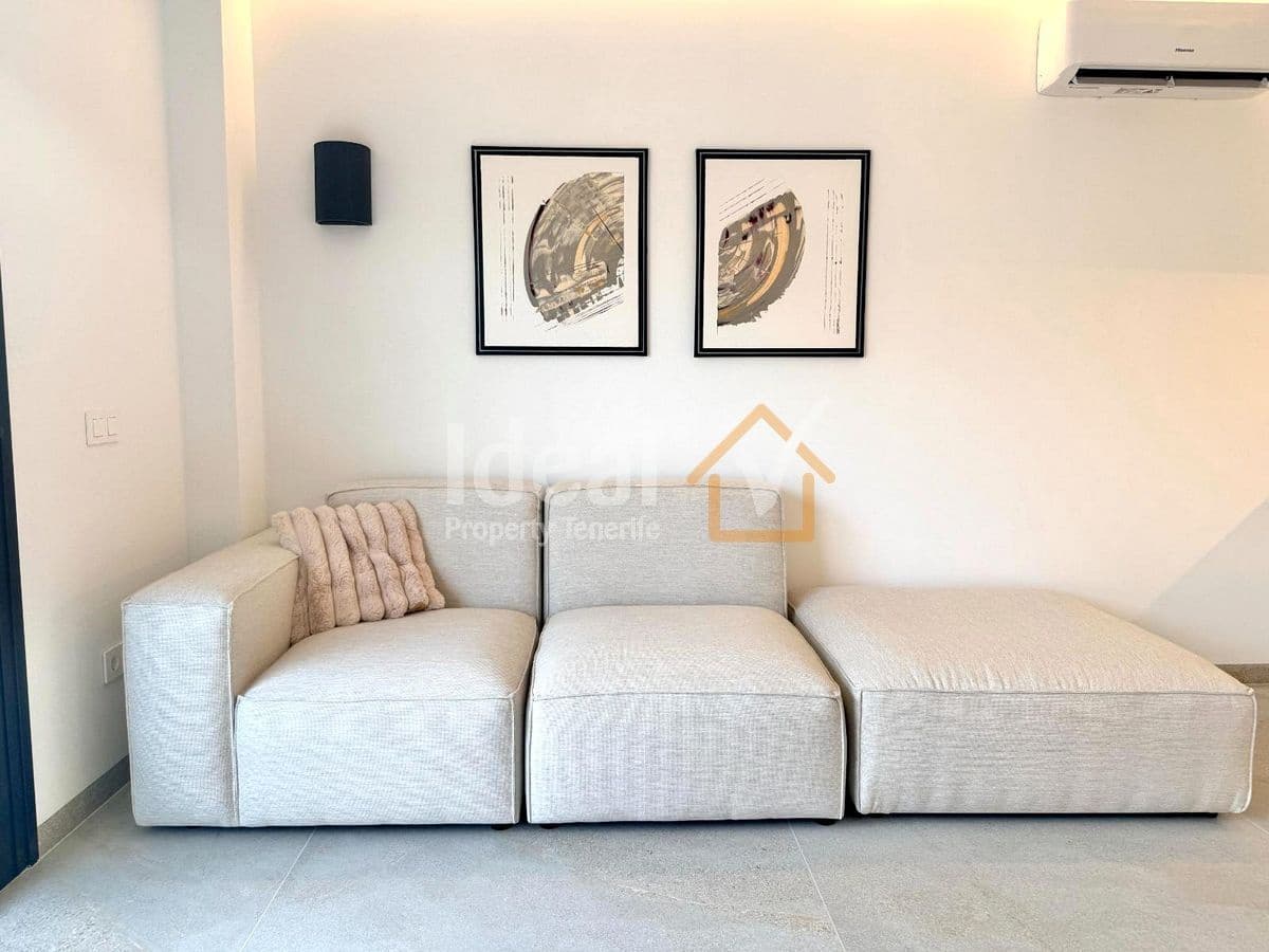 2 soveværelse Lejlighed til salg i Los Abrigos - € 320.000 (Ref: 9816975)