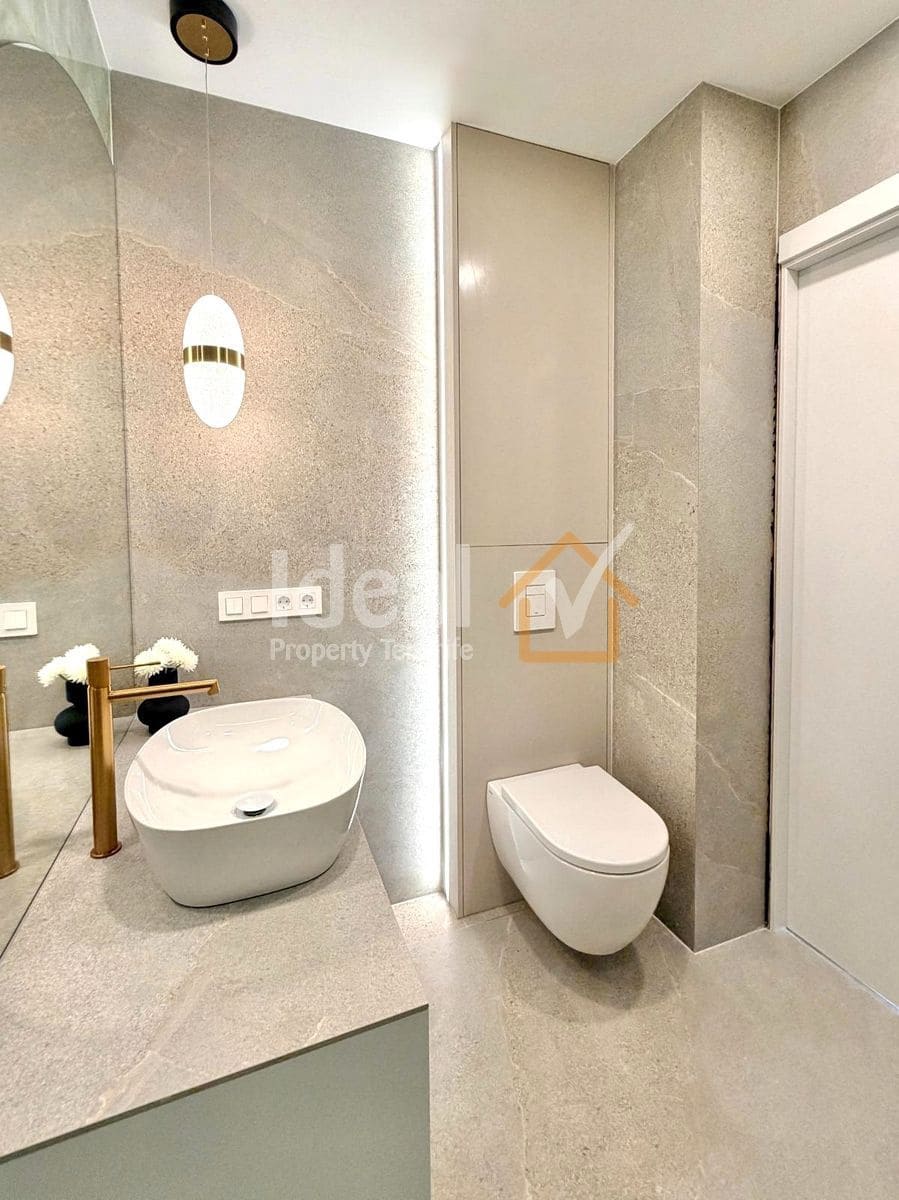 2 soveværelse Lejlighed til salg i Los Abrigos - € 320.000 (Ref: 9816975)