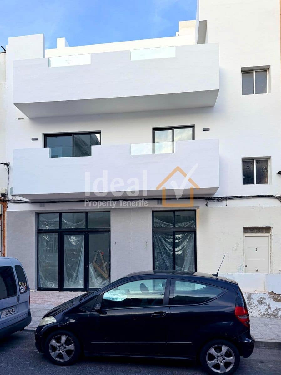2 soveværelse Lejlighed til salg i Los Abrigos - € 320.000 (Ref: 9816975)