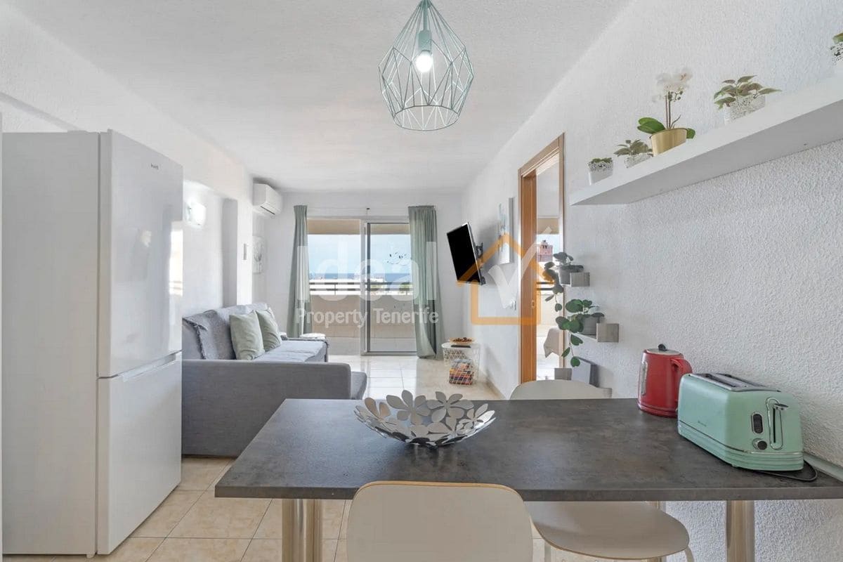 1 bedroom Apartment for sale in Costa Adeje with pool - € 320,000 (Ref: 9821986)
