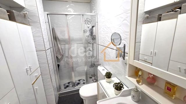 1 chambre Appartement à vendre à Los Cristianos, Arona avec garage - 380 000 € (Ref: 9838876)