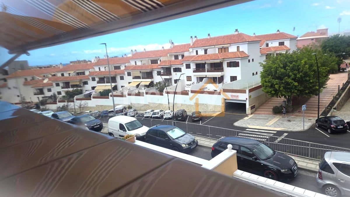 1 bedroom Apartment for sale in Los Cristianos with garage - € 380,000 (Ref: 9838876)