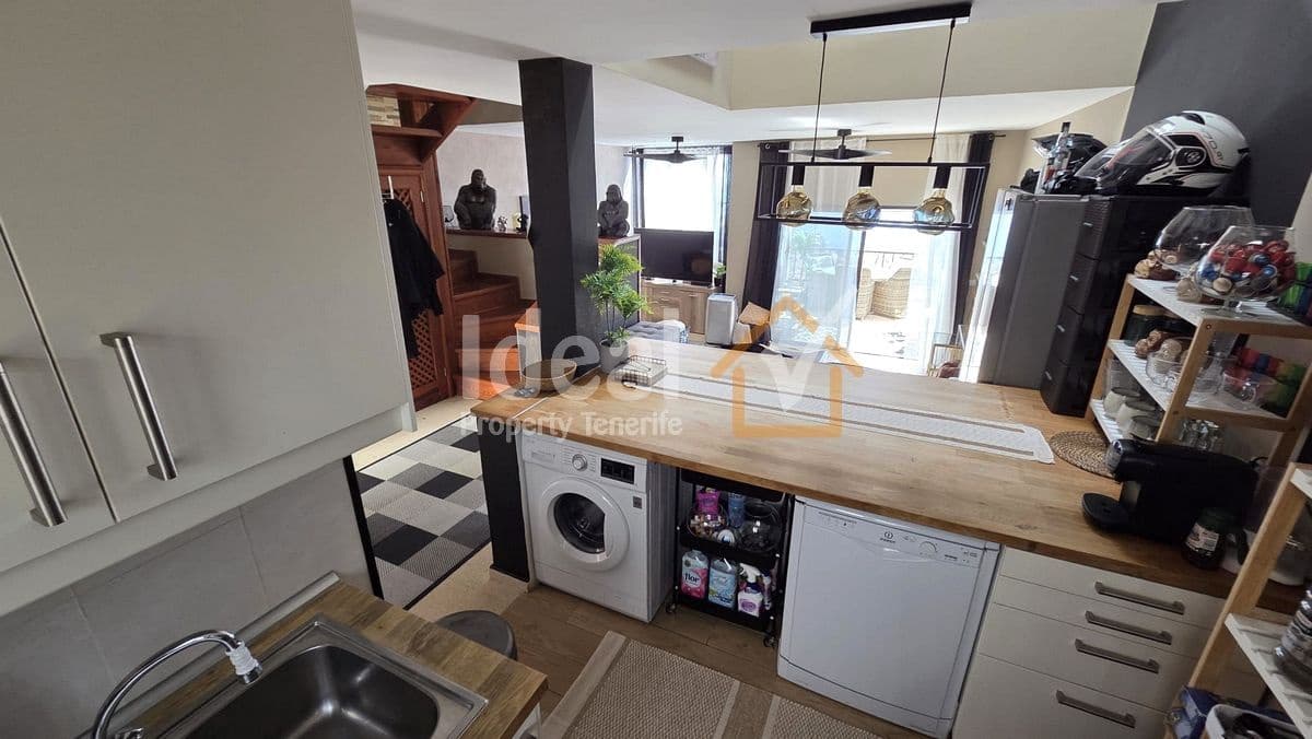 2 sypialnia Dom blizniak na sprzedaż w Los Gigantes z basenem garażem - 495 000 € (Ref: 9893685)