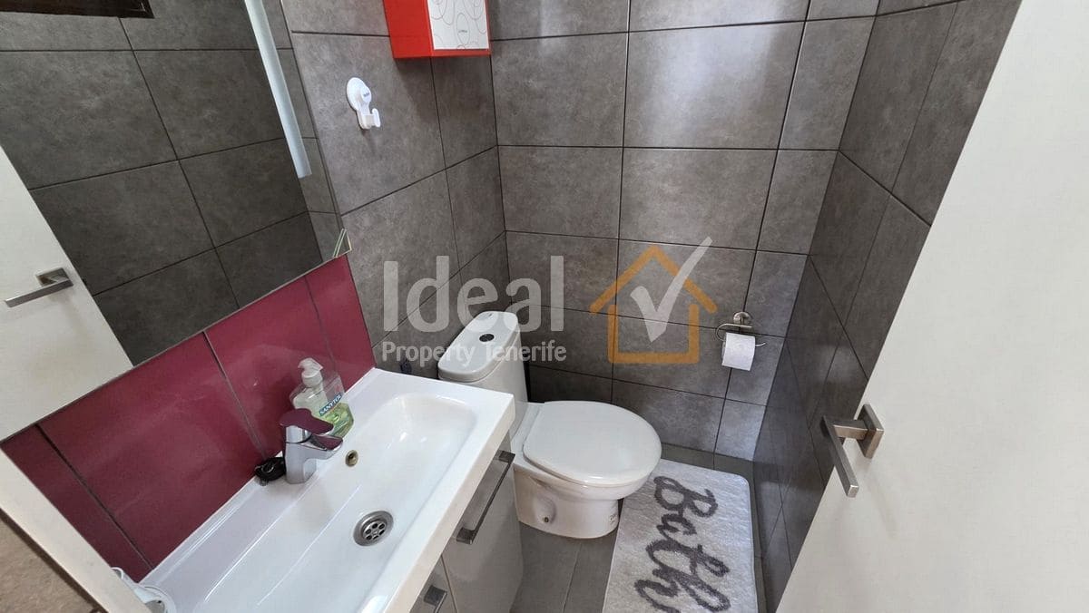 2 sypialnia Dom blizniak na sprzedaż w Los Gigantes z basenem garażem - 495 000 € (Ref: 9893685)