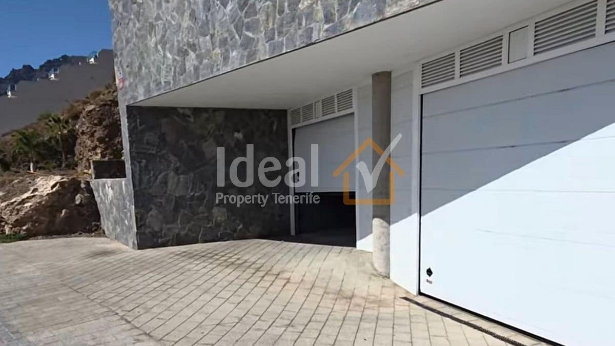 2 sypialnia Dom blizniak na sprzedaż w Los Gigantes z basenem garażem - 495 000 € (Ref: 9893685)