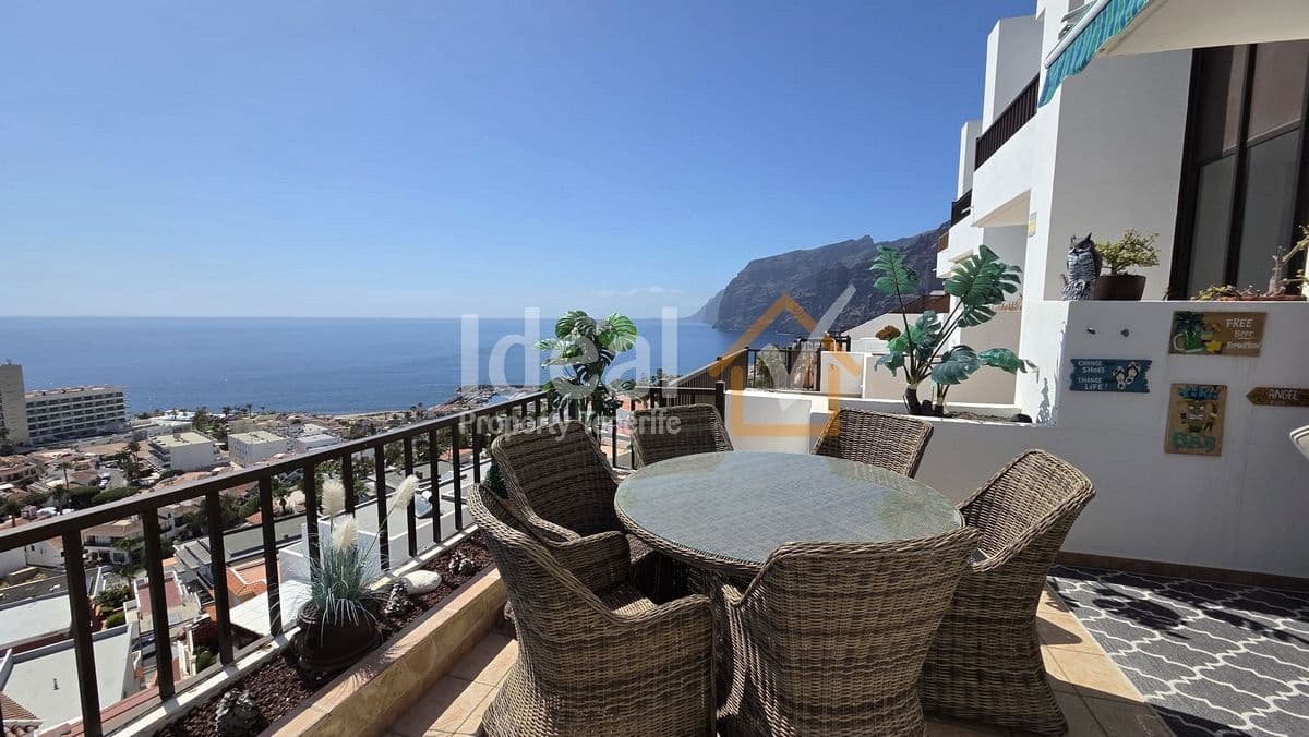 2 sypialnia Dom blizniak na sprzedaż w Los Gigantes z basenem garażem - 495 000 € (Ref: 9893685)