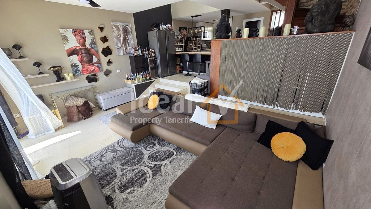2 sypialnia Dom blizniak na sprzedaż w Los Gigantes z basenem garażem - 495 000 € (Ref: 9893685)