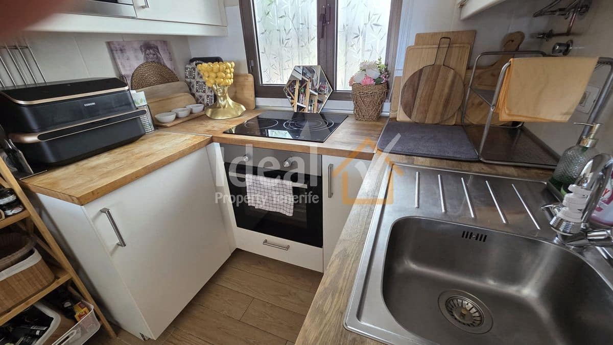 2 sypialnia Dom blizniak na sprzedaż w Los Gigantes z basenem garażem - 495 000 € (Ref: 9893685)