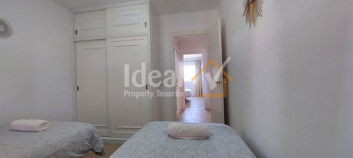 Apartamento de 2 habitaciones en Los Cristianos en venta con piscina - 490.000 € (Ref: 9895729)